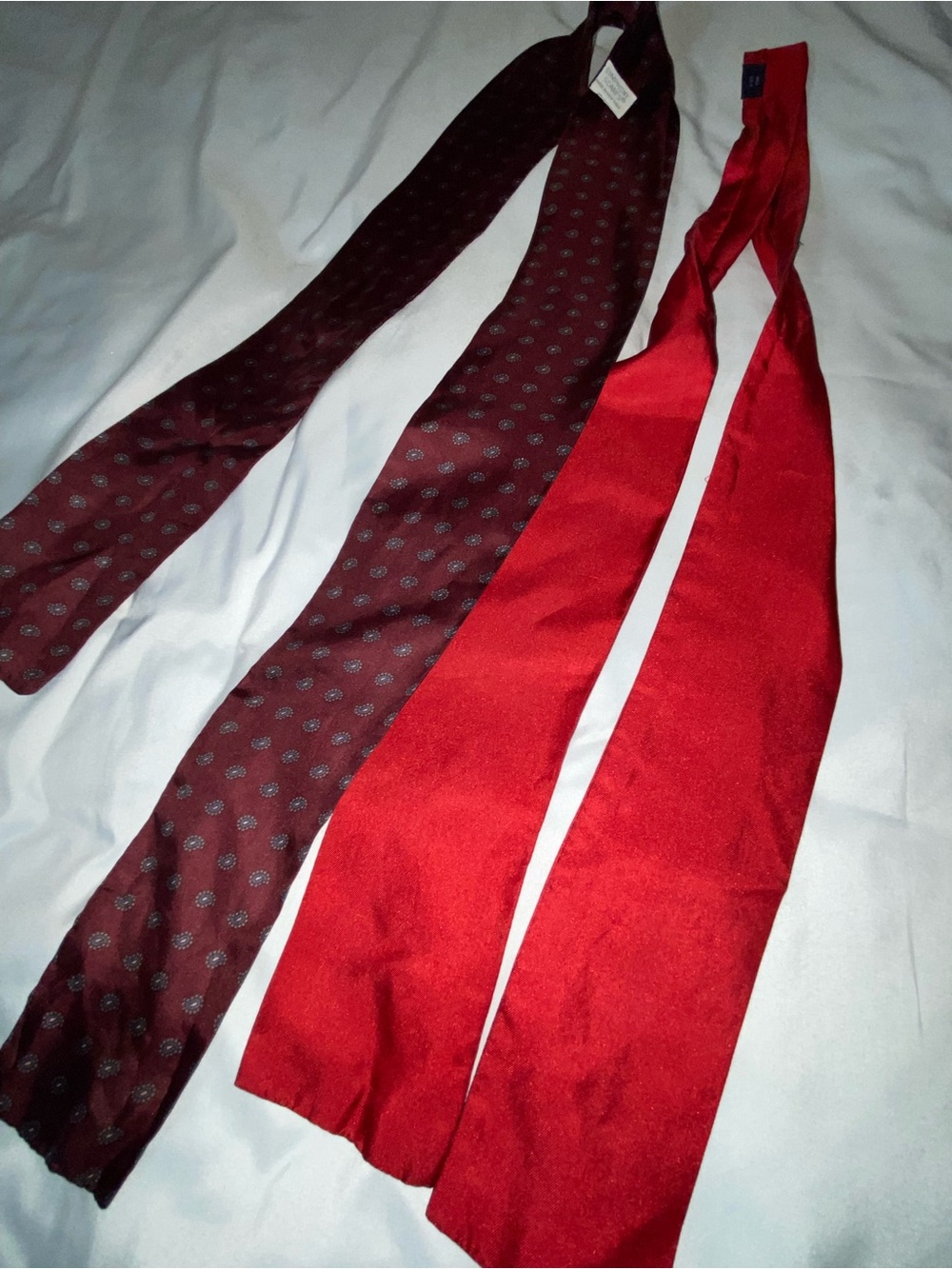 Silk Bow Ties o scarf Duo - Solid Red & Maroon Pattern